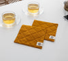 With our amber yellow linen placemat sets, you'll not only give your table or your daily tea time a distinctive charm, but also protect your table from bitterness and possible damage.