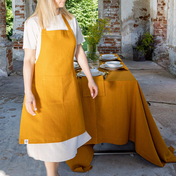 Whether you're a seasoned chef or an aspiring home cook, our linen aprons are sure to elevate your culinary experience.