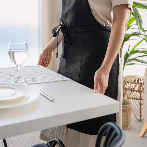 Whether you're a chef or a home cook, our linen aprons will improve your culinary experience. Explore variety of aprons styles, from classic neutrals to vibrant hues, and discover the apron that complements your personal taste and kitchen decor.