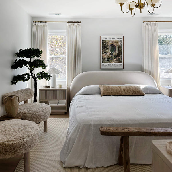 Bright white linen bedspread designed to infuse your bed with an extra touch of uniqueness, coziness and charm. Draped elegantly over your bed as a bedspread or wrapped snugly around you on chilly nights, it's versatile enough to suit your needs.