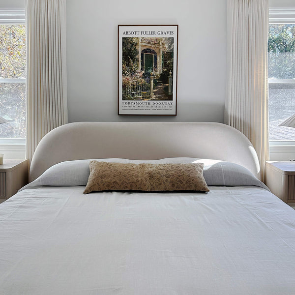 Bright white linen bedspread designed to infuse your bed with an extra touch of uniqueness, coziness and charm. Draped elegantly over your bed as a bedspread or wrapped snugly around you on chilly nights, it's versatile enough to suit your needs.