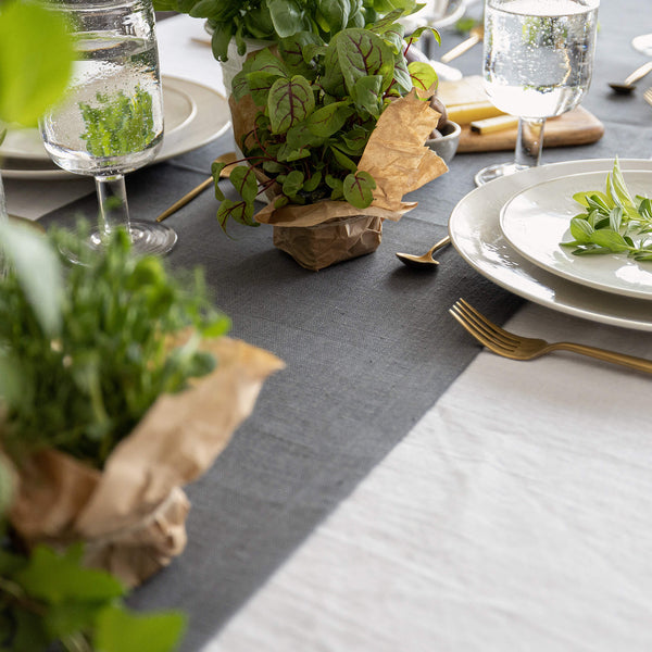 Give your table a touch of distinction and decoration with our amber yellow linen table runner. Use the table runner on its own or combine it with a linen tablecloth, placemats or napkins.