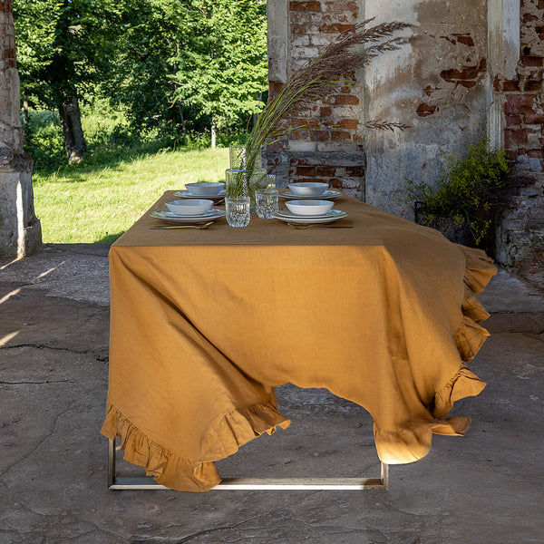 Listen to your wishes and dreams and give your dining area a new character with our cinnamon linen tablecloth with ruffles in an easy and stylish way. Our linen tablecloths are made from high quality natural linen and are designed to last you a long.