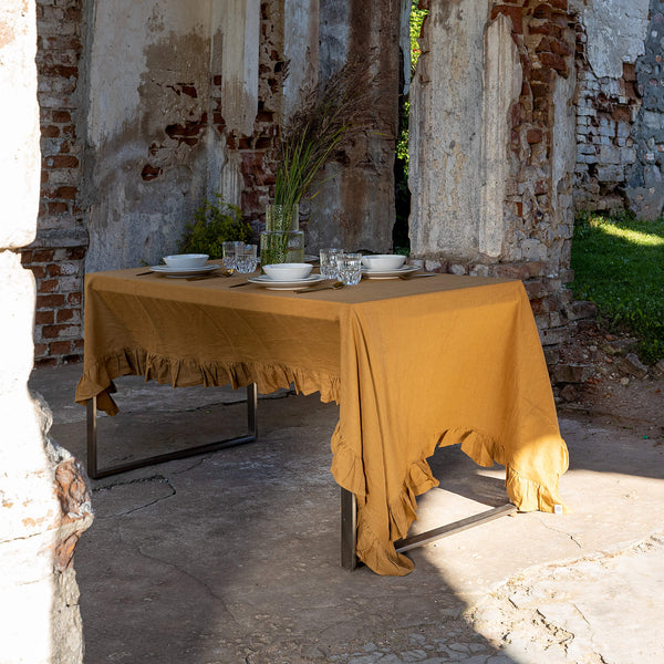 Listen to your wishes and dreams and give your dining area a new character with our cinnamon linen tablecloth with ruffles in an easy and stylish way. Our linen tablecloths are made from high quality natural linen and are designed to last you a long.