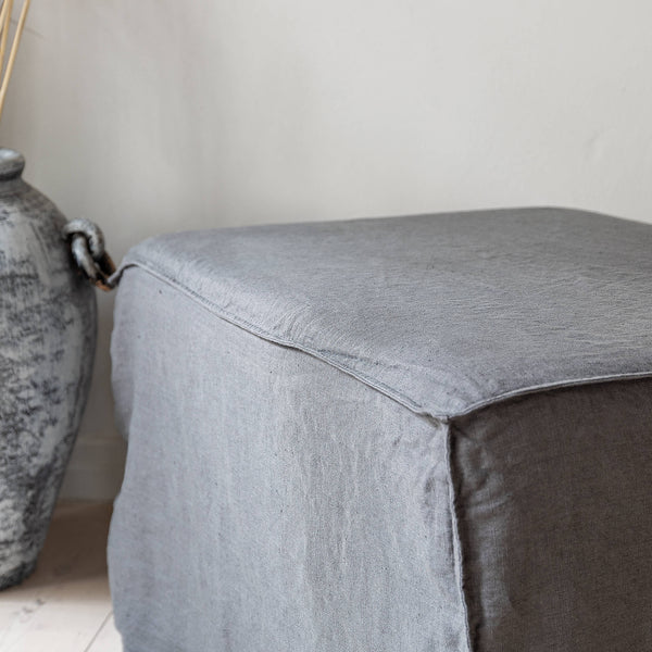 Introducing our new charcoal grey linen ottoman cover – the ultimate solution for giving your ottoman a fresh look and upgrading your interior effortlessly. Crafted with care, our ottoman cover is made from high-quality linens.