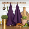 The deep purple tea towels made of natural linen are durable, making them the ideal companions for your daily culinary adventures. Carefully crafted, our linen tea towels are not only practical but also add colour and sophistication to your kitchen.