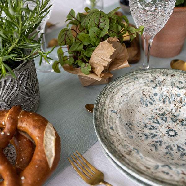 Give your table a touch of distinction and decoration with our duck egg blue linen table runner. Use the table runner on its own or combine it with a linen tablecloth, placemats or napkins.