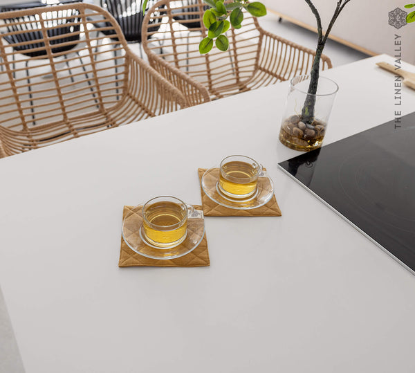 With our dusty mustard linen placemat sets, you'll not only give your table or your daily tea time a distinctive charm, but also protect your table from bitterness and possible damage.
