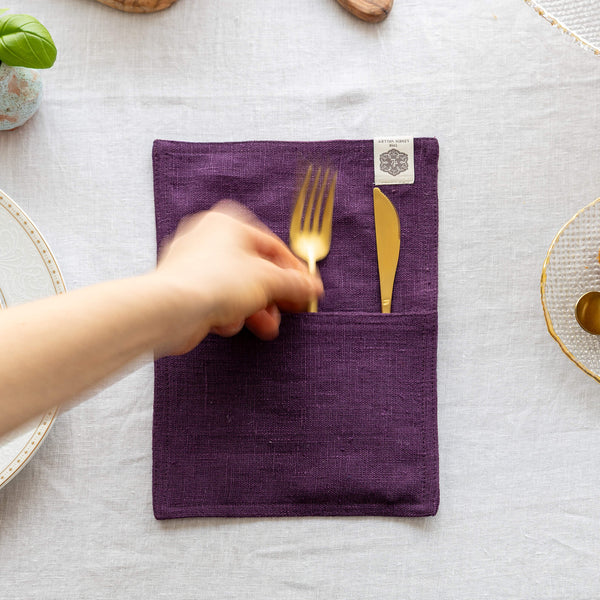Deep purple linen cutlery holder will make your table setting look neat and tidy. Decorative cutlery pouch can be paired with table napkins or other table linens, mixed or matched.