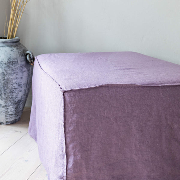 Introducing our new light lilac linen ottoman cover – the ultimate solution for giving your ottoman a fresh look and upgrading your interior effortlessly.