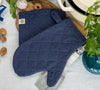 Crafted with care, these navy blue linen oven mitten sets are the perfect companions for your culinary adventures.