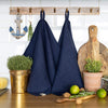 The navy blue tea towels made of natural linen are durable, making them the ideal companions for your daily culinary adventures.