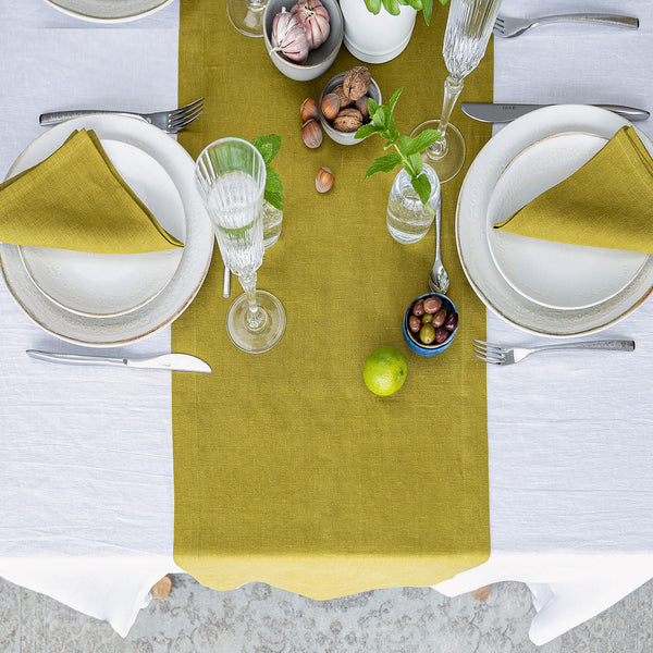 Give your table a touch of distinction and decoration with our olive green linen table runner. Use the table runner on its own or combine it with a linen tablecloth, placemats or napkins.