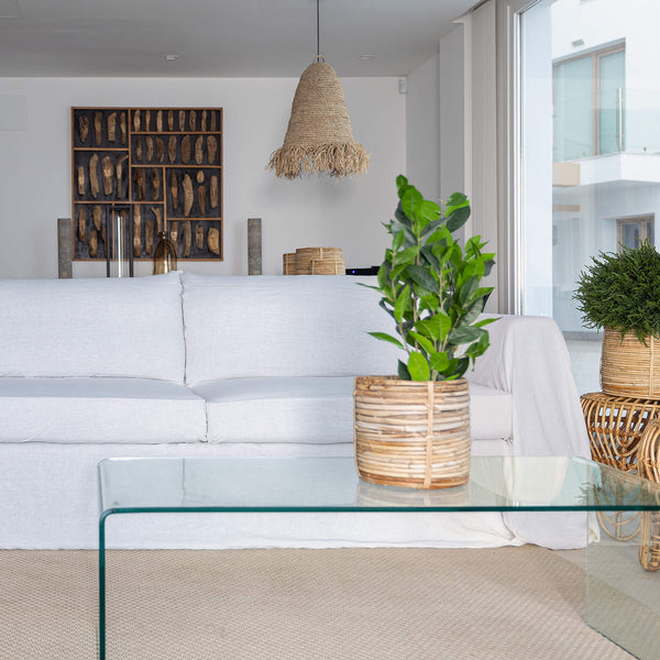Refresh your living space with our optical white linen couch cover, designed to breathe new life into your sofa and elevate your home decor. Offering full coverage, including over the arms, it effortlessly safeguards your couch from everyday wear.