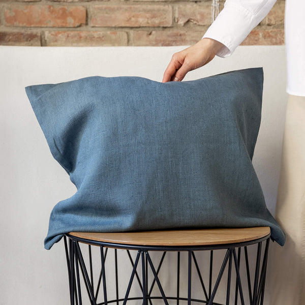 Ocean blue pillows would fit interiors from minimalist to classic, from Scandinavian to country style. Mix and match the colours of the pillow shams and create a unique atmosphere at home.