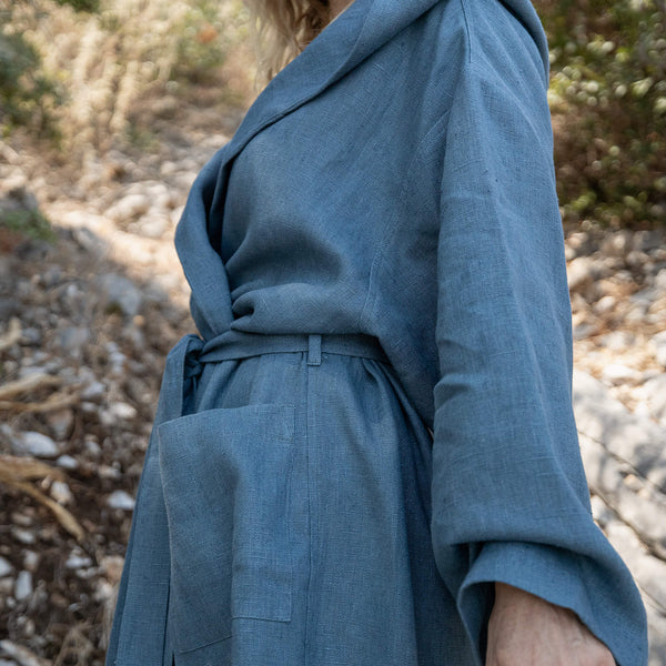 Wrap yourself in our ocean blue linen bathrobe and enjoy the exceptional comfort, elegance and breathability of natural linen. Our linen bathrobe is designed and crafted with exceptional attention to details.
