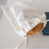 The linen bread bag is made of natural linen, so all the good qualities of linen, such as breathability and moisture permeability, serve to ensure maximum freshness of the bread, resulting in bread that does not go stale as quickly.