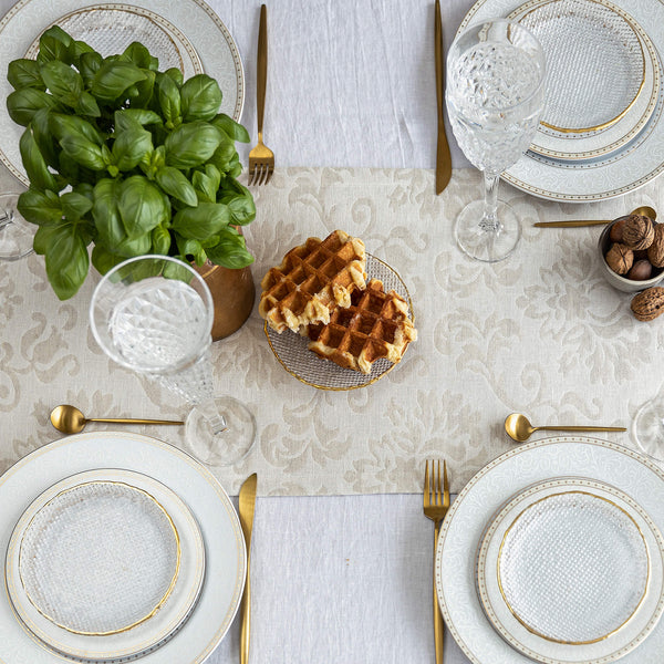 Give your table a touch of distinction and decoration with our royal floral pattern linen table runner. Use the table runner on its own or combine it with a linen tablecloth, placemats or napkins.