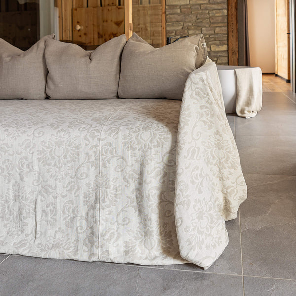 Whether you're looking for your sofa protection or refresh its appearance, our royal floral pattern linen couch cover will provide the perfect solution. The timeless natural linen effortlessly complements any interior decor.