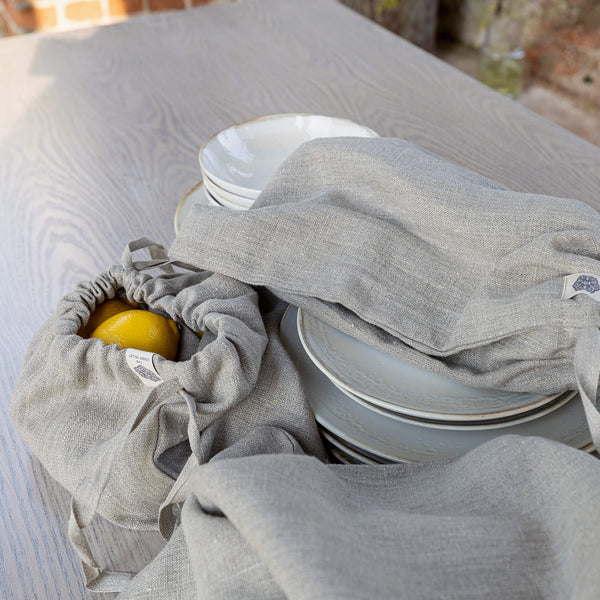 The bread bag is designed to be tied with a drawstring, which also helps to preserve all the good qualities of the bread.