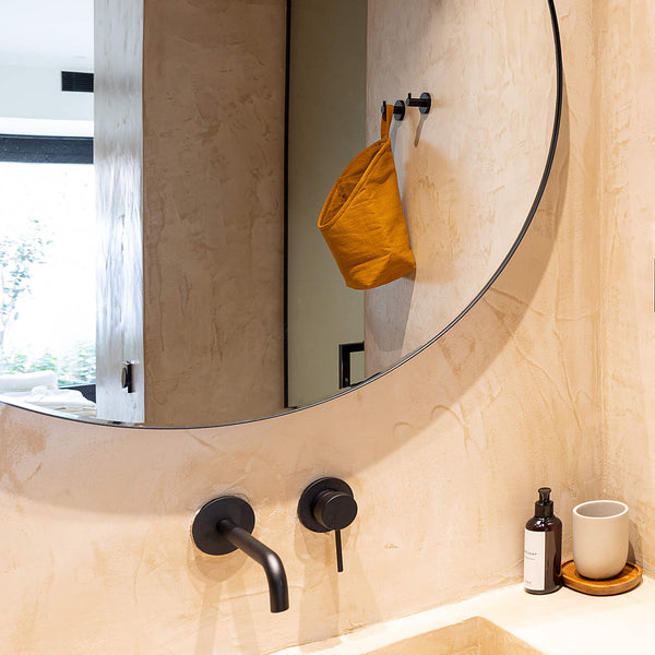 Our linen hanging bag bring a touch of spa-like indulgence right into your home, wrapping you in comfort.