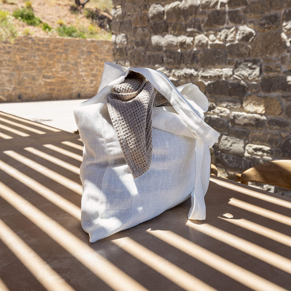 Antique white linen bags designed and made for long, comfortable and sustainable use.