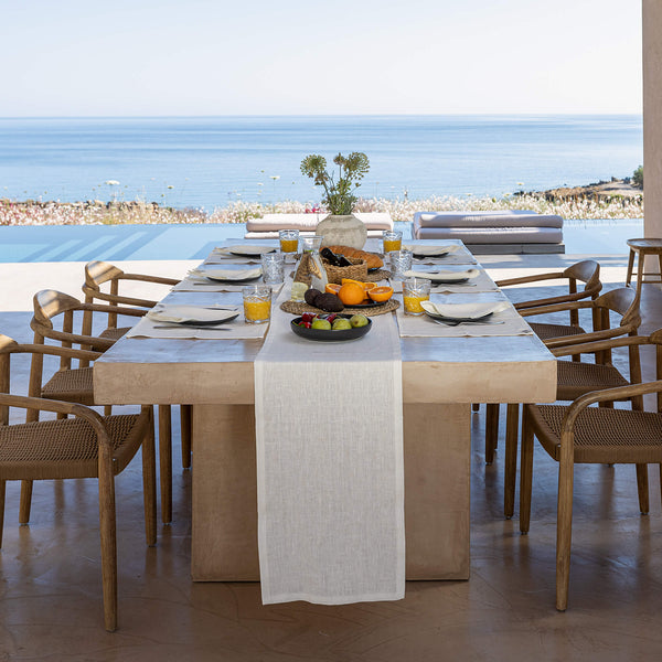 Give your table a touch of distinction and decoration with our antique white linen table runner. Use the table runner on its own or combine it with a linen tablecloth, placemats or napkins.