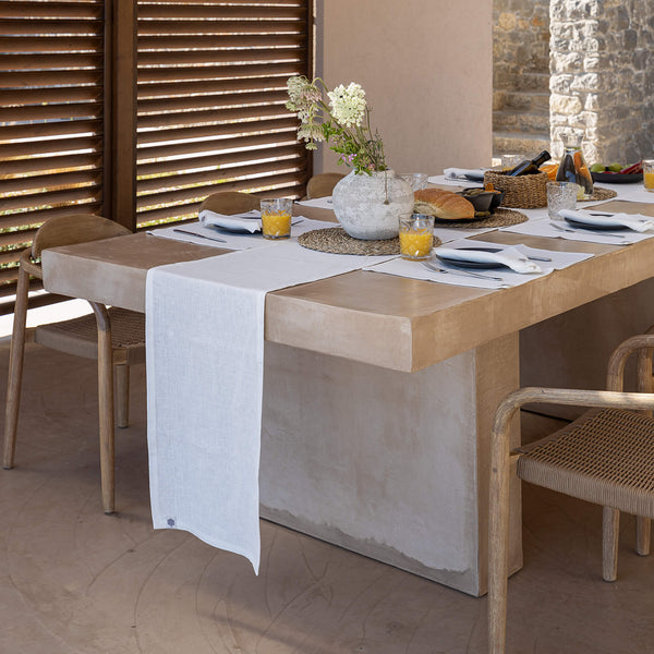 Give your table a touch of distinction and decoration with our antique white linen table runner. Use the table runner on its own or combine it with a linen tablecloth, placemats or napkins.