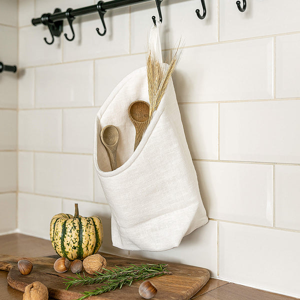 From spices to tools and much more, the linen bags are the perfect place to put your spices, utensils and more.The linen kitchen bags are made using leftover linen textiles from our other linen products.