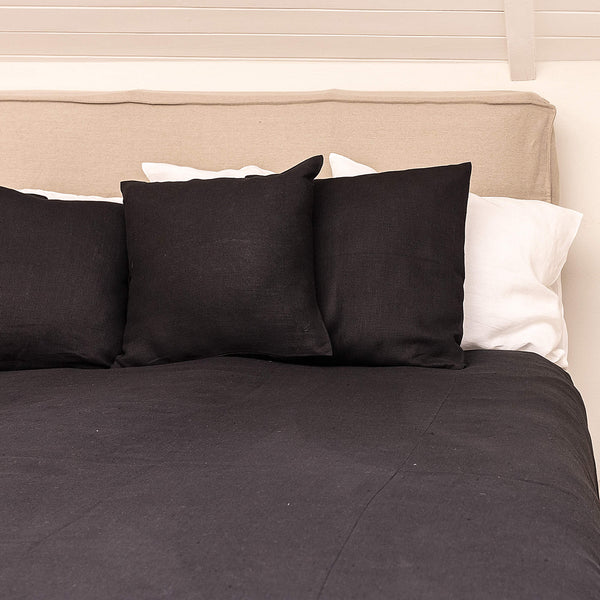 Black linen pillows would fit interiors from minimalist to classic, from Scandinavian to country style. Mix and match the colours of the throw pillows and create a unique atmosphere at home.