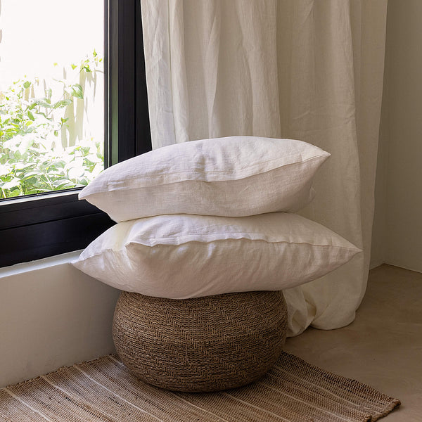 Sometimes it takes just a small detail to make a home interior complete, perfect and unique. And that little detail could be our bright white linen pillow sham with zipper.