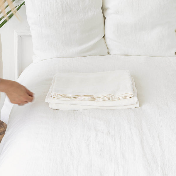 Introducing our luxurious optical white linen flat sheet, crafted to elevate the comfort and aesthetics of your bedroom.Made from high-quality linen, renowned for its softness and breathability, these sheets promise to redefine your sleeping experience.