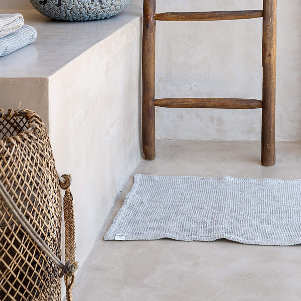 Elevate your daily routine with bath linen mat that redefine luxury, offering a touch of everyday opulence to enhance your well-being.