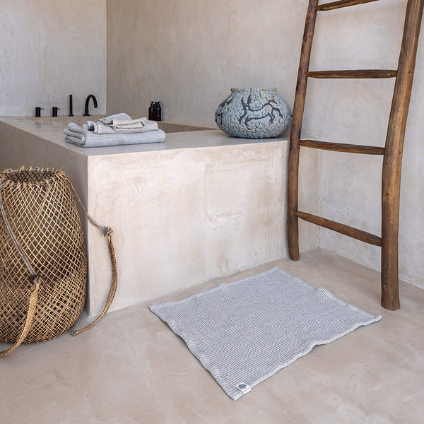 Elevate your daily routine with bath linen mat that redefine luxury, offering a touch of everyday opulence to enhance your well-being.