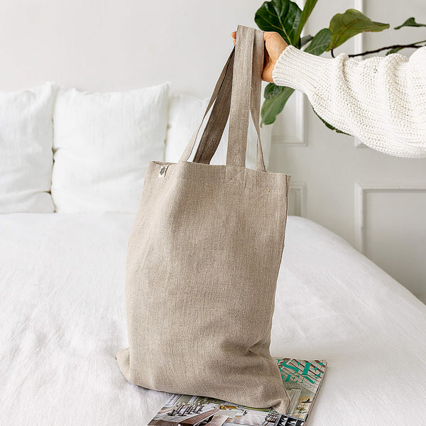 Rustic linen bags designed and made for long, comfortable and sustainable use.