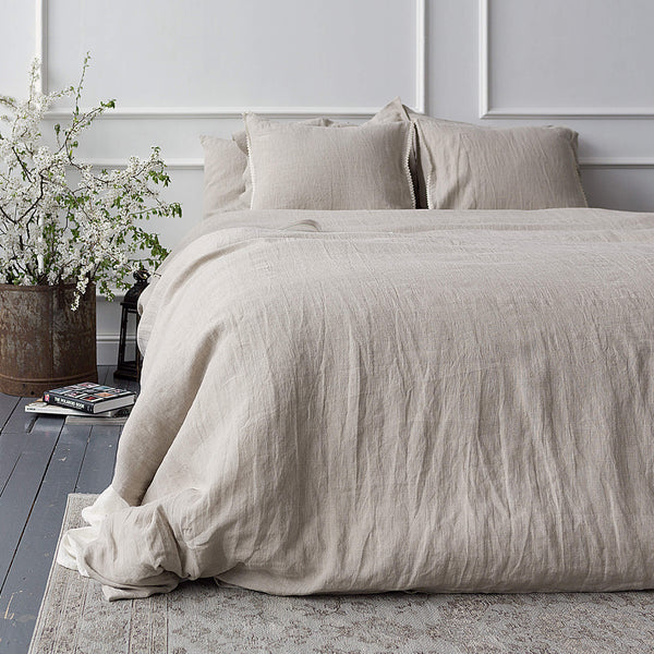 Natural unbleached linen duvet cover will grant luxurious comfort and will give your bed new elegant look.This natural linen duvet cover combines comfort and elegance, and gives you the opportunity to enjoy all the qualities of natural linen.