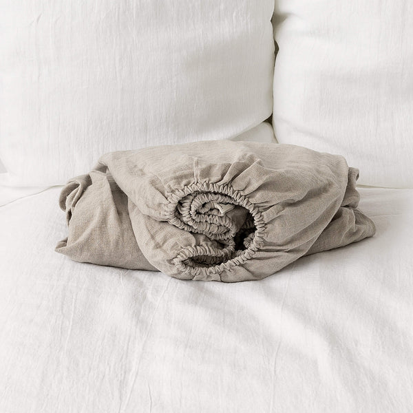The natural unbleached linen colour of this linen fitted sheet adds a touch of warmth and elegance to any bedroom decor.Crafted from gentle and breathable linen fabric, this sheet offers unparalleled comfort and style.