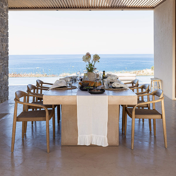 Give your table a touch of distinction and decoration with our off white linen table runner with ruffle. Use the table runner on its own or combine it with a linen tablecloth, placemats or napkins.