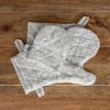 Crafted with care, these royal floral pattern linen oven mitten sets are the perfect companions for your culinary adventures.