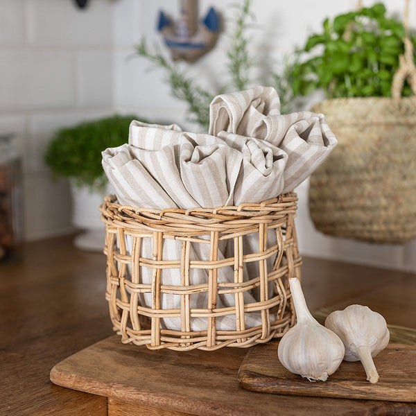 Introducing our striped linen napkins set, designed to elevate your dining experience with a touch of warmth and charm. Crafted with care, these napkins are the perfect companions for your culinary adventures.