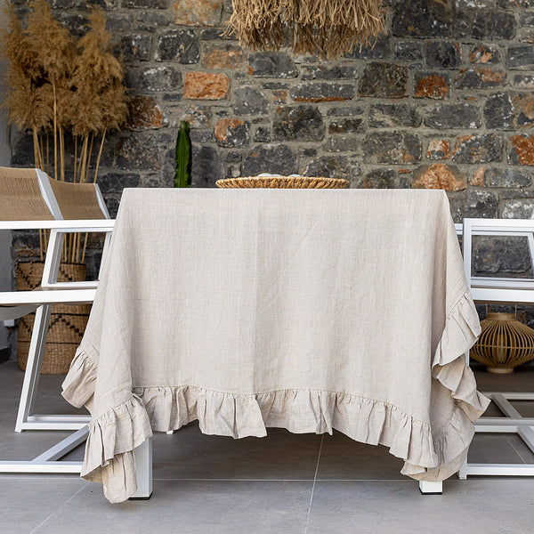 Listen to your wishes and dreams and give your dining area a new character with our natural unbleached linen tablecloth in an easy and stylish way.