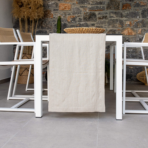 Give your table a touch of distinction and decoration with our unbleached linen table runner. Use the table runner on its own or combine it with a linen tablecloth, placemats or napkins.