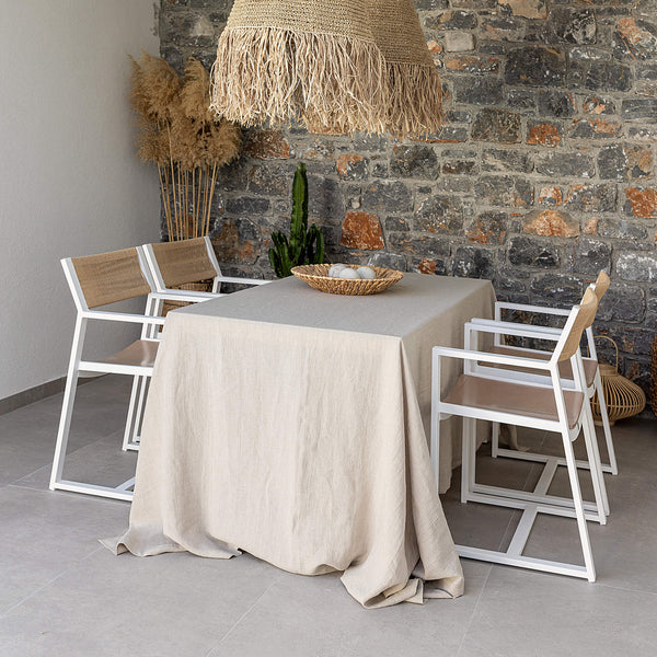 Listen to your wishes and dreams and give your dining area a new character with our natural unbleached linen tablecloth in an easy and stylish way. Our linen tablecloths are made from high quality natural linen and are designed to last you a long time and to suit a variety of interior styles.