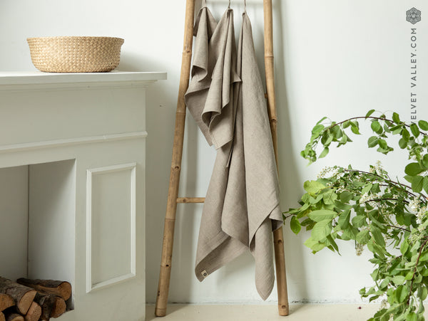Stonewashed unbleached linen towel - Velvet Valley