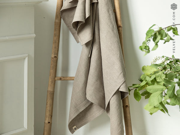 Stonewashed unbleached linen towel - Velvet Valley