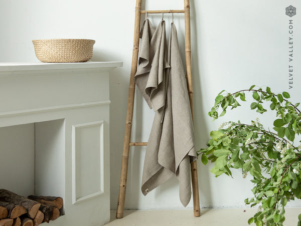 Stonewashed unbleached linen towel - Velvet Valley