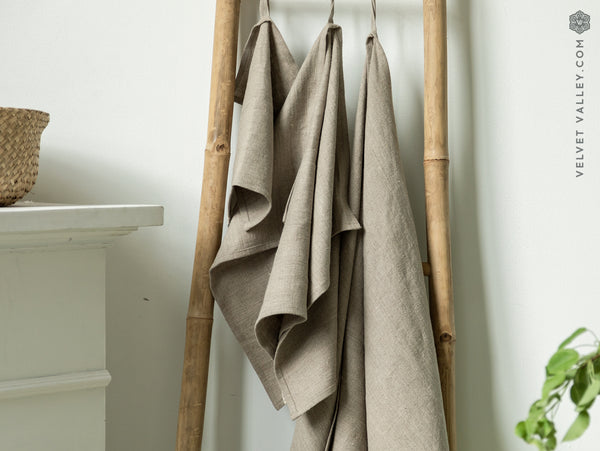 Stonewashed unbleached linen towel - Velvet Valley
