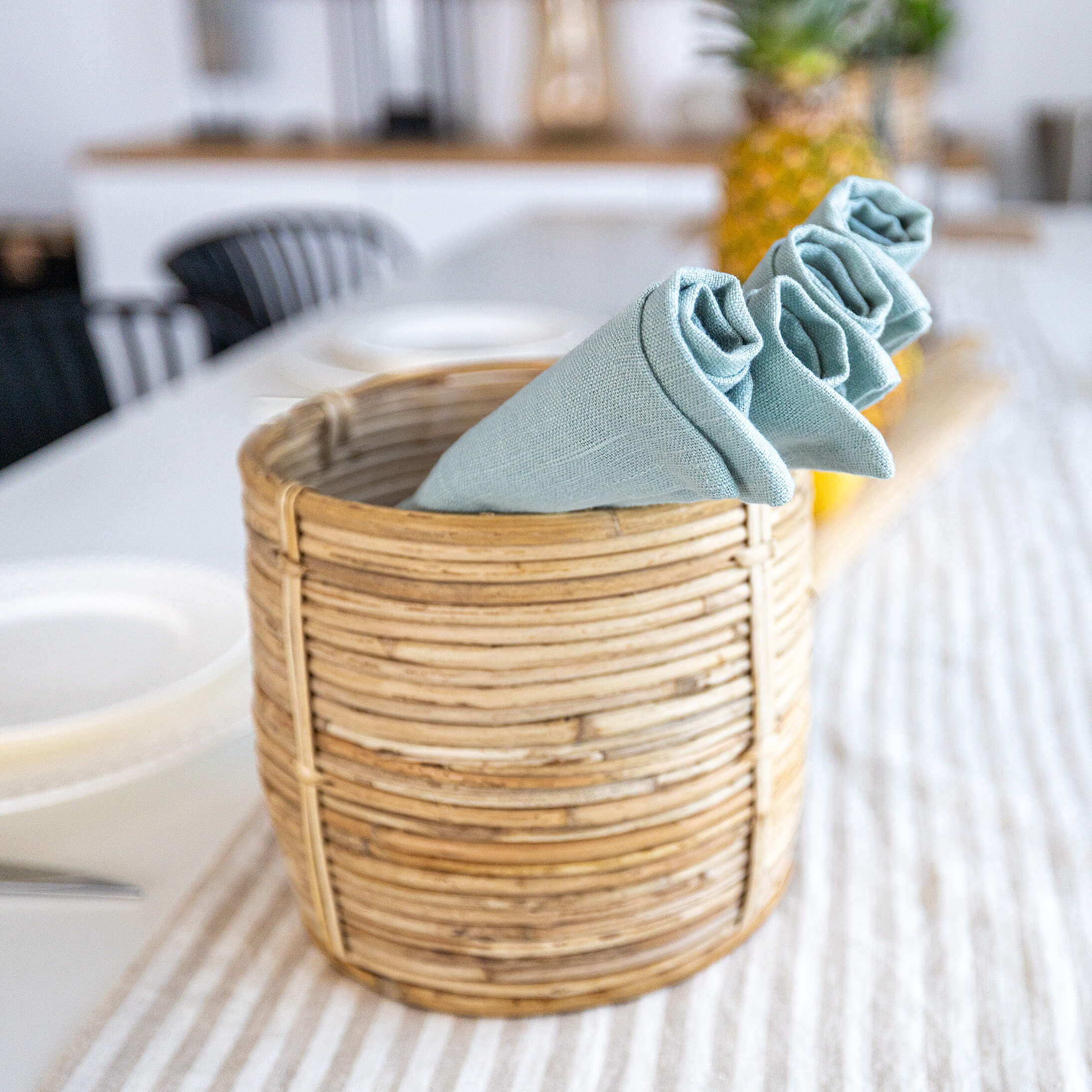 Introducing our dug egg blue linen napkins set, designed to elevate your dining experience with a touch of warmth and charm. Crafted with care, these napkins are the perfect companions for your culinary adventures.