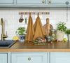 Dusty mustard tea towels made of natural linen are durable, making them the ideal companions for your daily culinary adventures. Carefully crafted, our linen tea towels are not only practical but also add colour and sophistication to your kitchen.