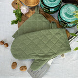 Crafted with care, these moss green linen oven mitten sets are the perfect companions for your culinary adventures.